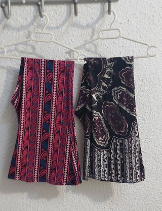 Pantalones campana estampados 8 € cada uno
