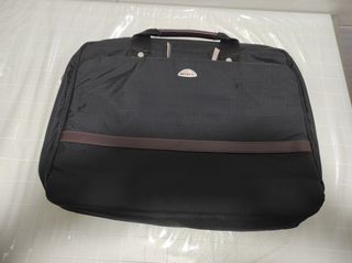 Maletín Negro para portátil 