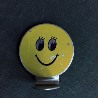 Pin Decorativo Antigo Sorriso Amarelo