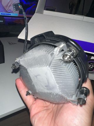 Disipador CPU, Memorias RAM 16GB, Ventilador NZXT