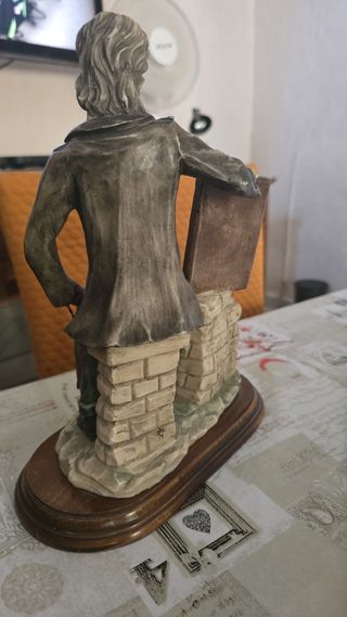 Statua vintage ceramica Capodimonte