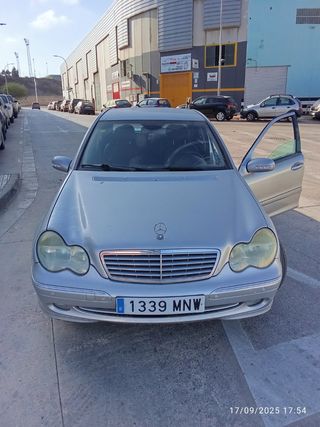 Mercedes-Benz Clase C 2004