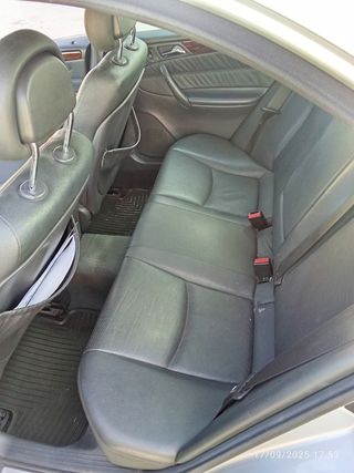 Mercedes-Benz Clase C 2004