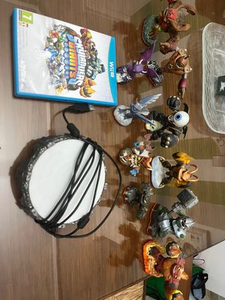 Lote Skylanders Giants Wii + Portal + Figuras