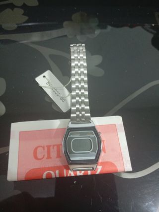 Reloj Citizen Digital Retro Plata