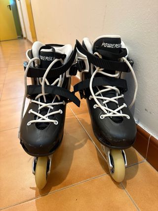 Patines en línea negros y blancos talla 41. 