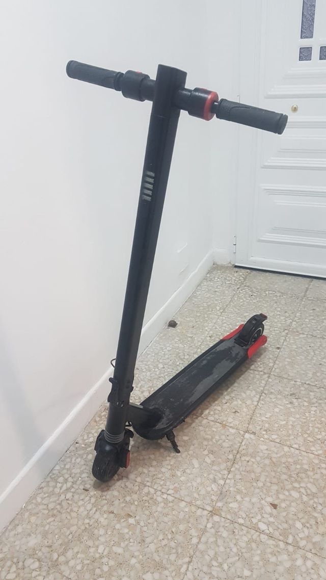 Patinete Eléctrico Negro