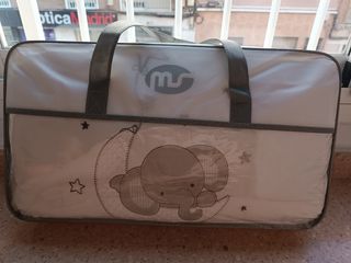 Minicuna con estampado de elefante