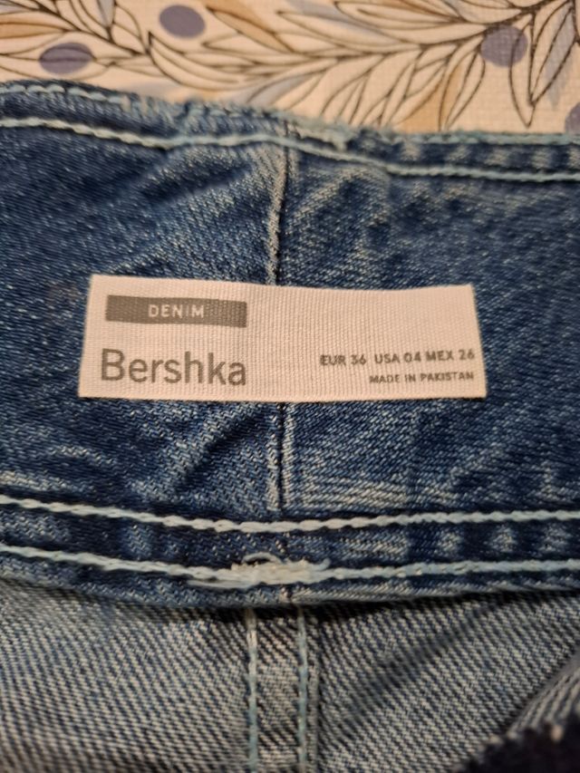 Falda vaquera Bershka