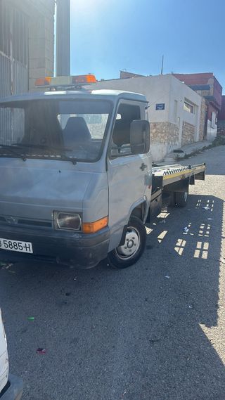 Nissan Trade 1987