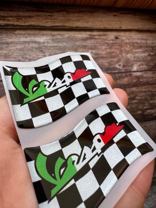 EMBLEMAS PIAGGIO VESPA CARENADO DEPOSITO MOTO