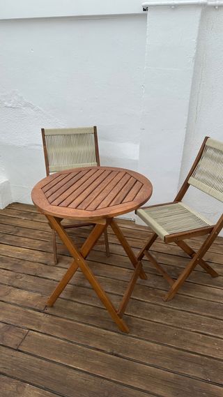 Mesa de terraza de madera plegable
