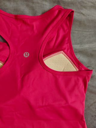 Top Lululemon Rosa