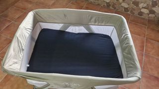 Cuna de viaje Nuna con colchón