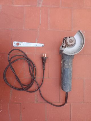 Radial Bosch GWS 750