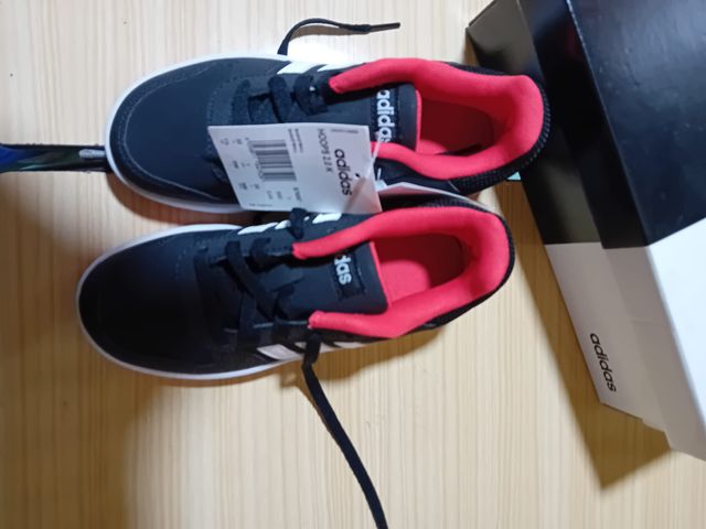 Zapatillas Adidas Hoops 2.0 Talla 33