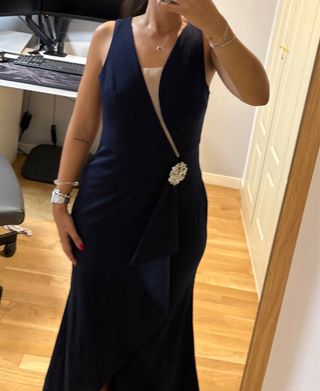 Vestido de fiesta azul con pedrería