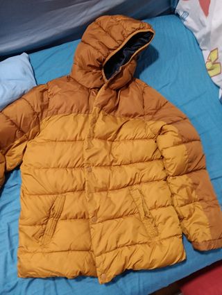 Cazadora Zara Niño Talla 13/14.
Color mostaza