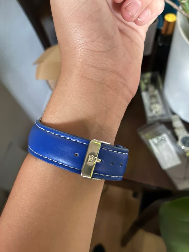 Reloj DJS Azul Elegante con Caja