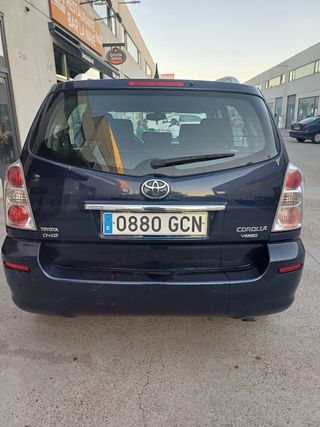Toyota Corolla 2.2d 7 plazas 