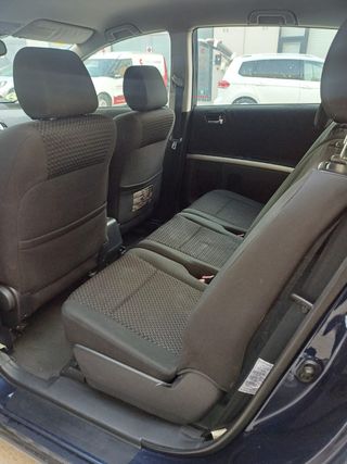 Toyota Corolla 2.2d 7 plazas 