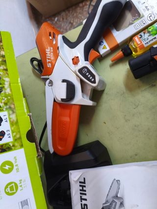 Stihl  mini motosierra a batería