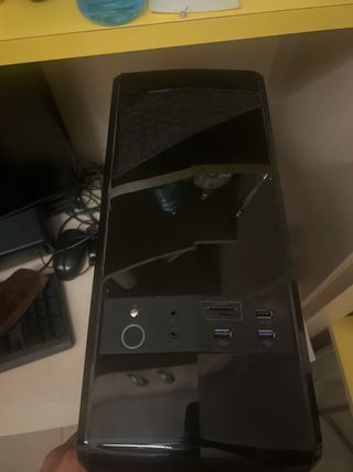Ordenador Negro
