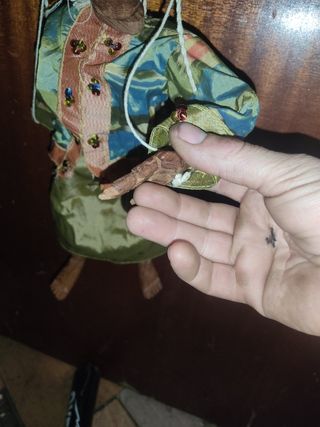 Marioneta de madera antigua