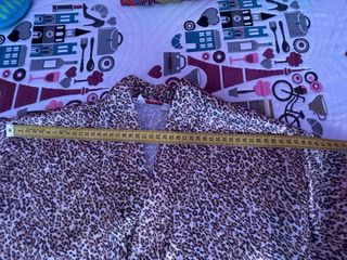 Bata Kimono ligera con estampado Animal Print