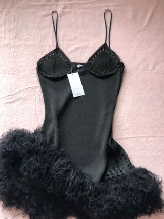 Vestido con Plumas Colección Supriya Lele
