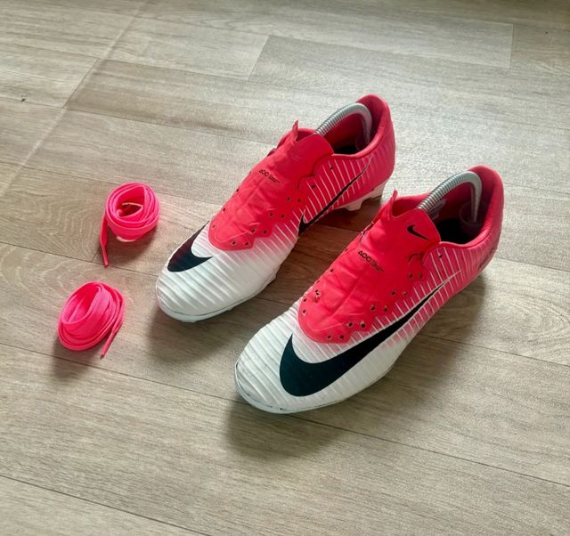 Nike Mercurial ACC Botas de Fútbol Rosas y Blancas