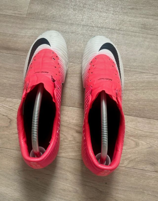 Nike Mercurial ACC Botas de Fútbol Rosas y Blancas