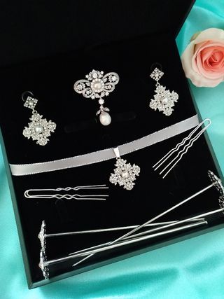 Aderezo de plata y perlas
