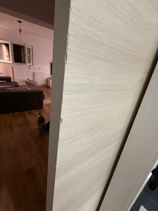 Puerta corredera madera clara