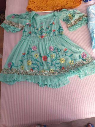 Lote 4 Vestidos Veraniegos
De regalo sandalias