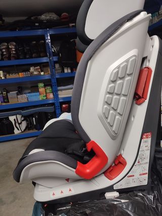 Silla de coche Chicco casi nueva