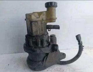 Bomba Dirección Hidráulica Kangoo