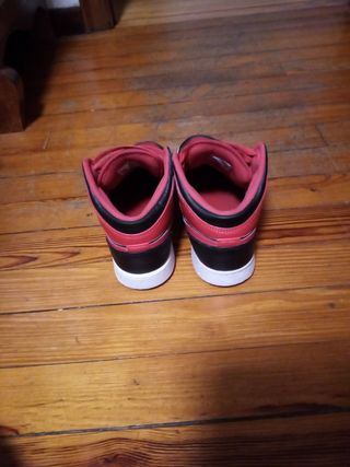 Jordan 1 Originales Rojo y Negro