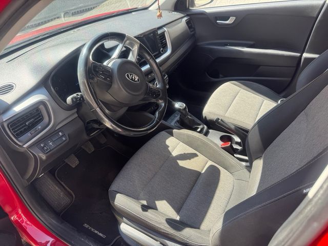 Vendo Kia stonic años 2020 y 36 mil kilómetros nue