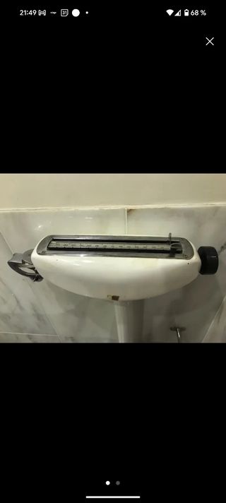 Báscula antigua farmacia