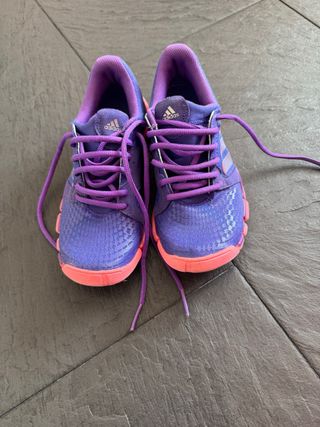 Zapatillas Adidas Moradas y Rosas