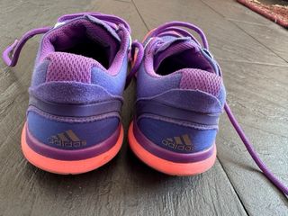 Zapatillas Adidas Moradas y Rosas