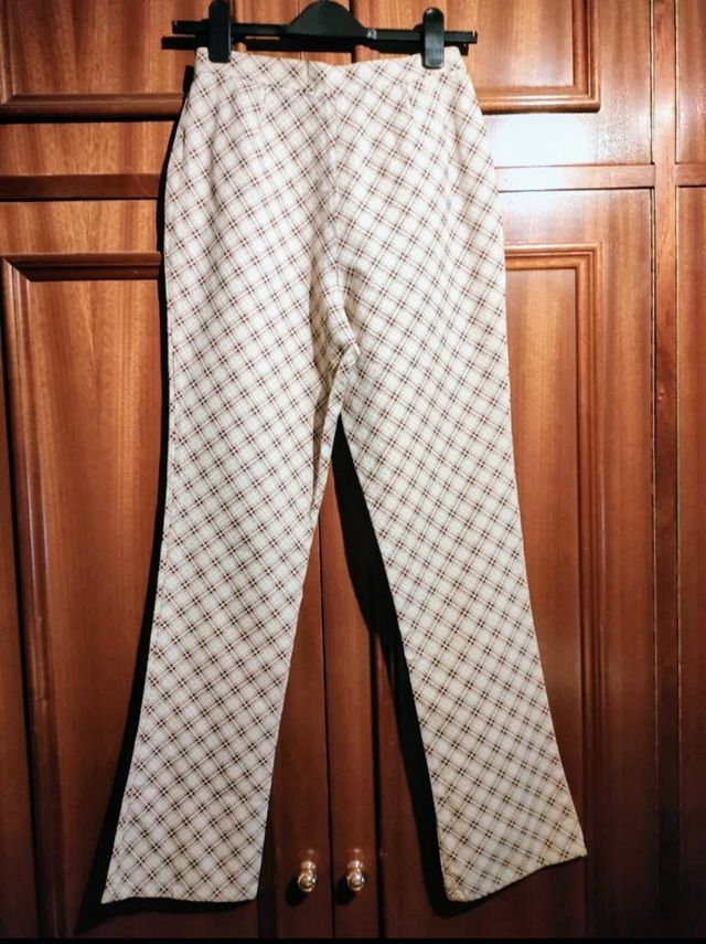 Pantalones de cuadros blanco y marrón