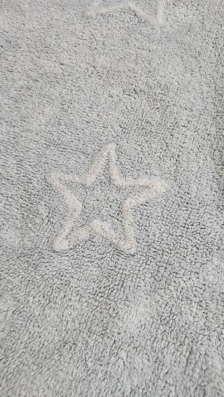 Alfombra infantil estrellas lavable azul y blanca