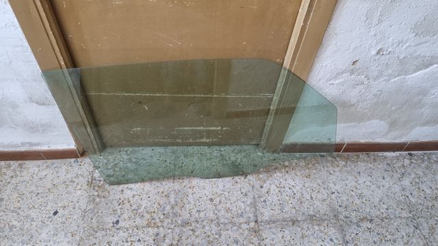 Cristal Delantero Derecho Mitsubishi Montero V60 