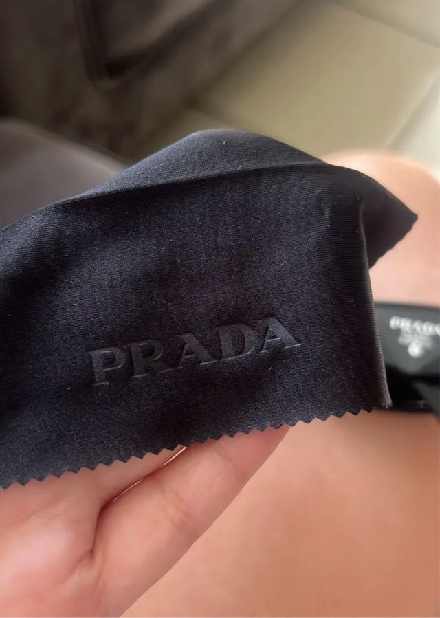 Gafas de sol Prada negras