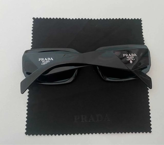 Gafas de sol Prada negras