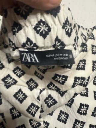 Pantalón ancho geométrico ZARA