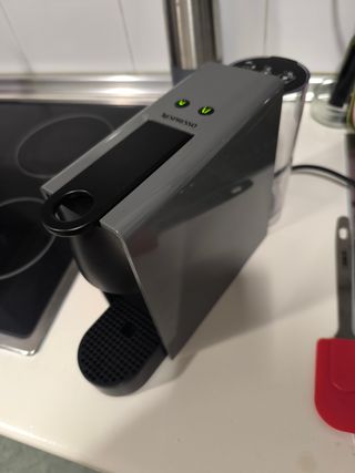 Cafetera Nespresso Mini Gris