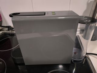Cafetera Nespresso Mini Gris